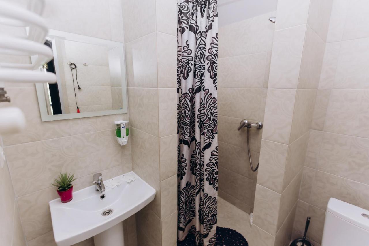 Нові Apartments Біля Жд Вокзалу Ivano-Frankivsk Ngoại thất bức ảnh